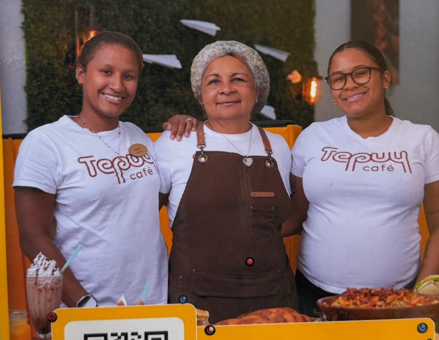 El equipo de Tepuy Cafe, juntas en su restaurante